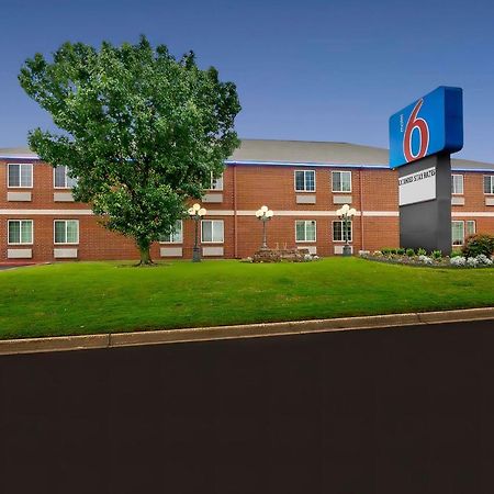 Motel 6 Tulsa, Ok - Central Exterior photo